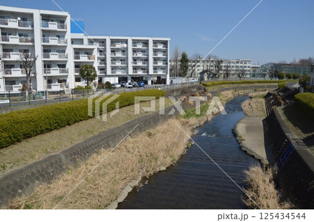 湯殿川の印象 八王子市 北野駅周辺 湯殿川の印象 八王子市 北野駅周辺 125434544