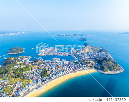 篠島(愛知県)※右前方:佐久島、中央:日間賀島、左前方:羽豆岬 篠島(愛知県)※右前方:佐久島、中央:日間賀島、左前方:羽豆岬 125437270