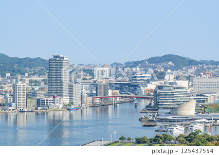 長崎県長崎市　快晴の長崎市の街並み 125437554