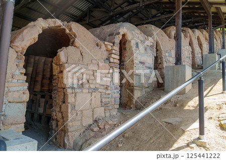 伊賀焼の登り窯 125441222