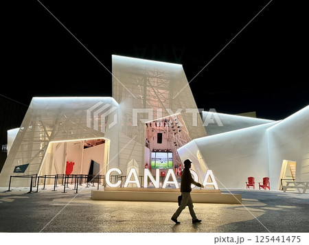 EXPO2025 水路氷結を現したカナダパビリオン EXPO2025 水路氷結を現したカナダパビリオン 125441475