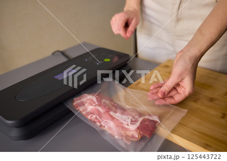 Using Vacuum Sealing Techniques for Enhancing Meat Freshness, Storage, and Preservation Benefits 125443722