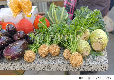 Celery Root Celeriac 125447065