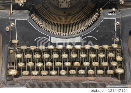 Typewriter Machine Keyboard 125447194
