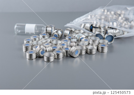 HPLC, gas chromatography measuring, vials for autosampler. circular metallic cap with rubber septum for vials. HPLC, gas chromatography measuring, vials for autosampler. circular metallic cap with rubber septum for vials. 125450573