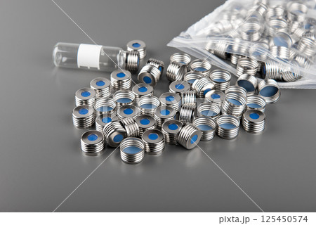 HPLC, gas chromatography measuring, vials for autosampler. circular metallic cap with rubber septum for vials. HPLC, gas chromatography measuring, vials for autosampler. circular metallic cap with rubber septum for vials. 125450574