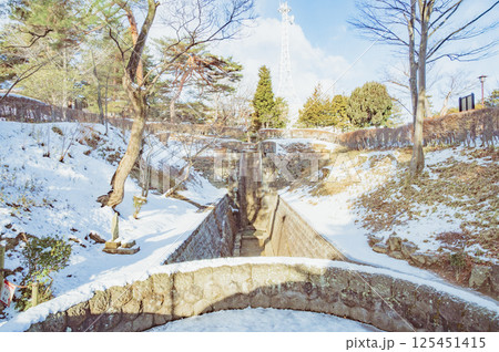 福島　冬の麓山公園（郡山市） 125451415