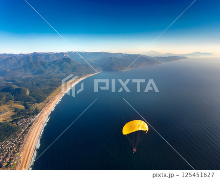 パラシュート 125451627