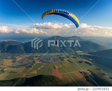 パラシュート 125451631