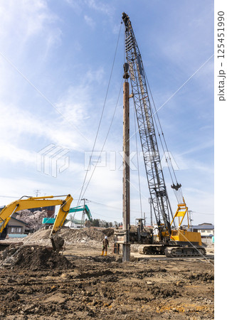 杭抜き工事風景 125451990