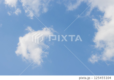 青い空と白い雲 青い空と白い雲 125455104