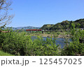 鉄橋を渡る列車 125457025