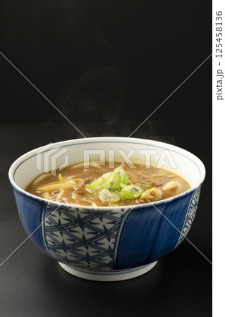 残り物のカレーで作ったカレーうどん 125458136