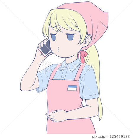 スマホで電話をかける金髪の女性店員・むくれる スマホで電話をかける金髪の女性店員・むくれる 125459188