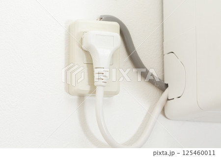 住宅用の大型エアコンの200V電源 住宅用の大型エアコンの200V電源 125460011