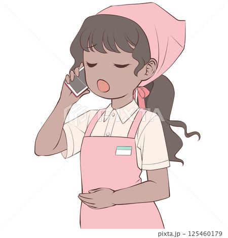 スマホで電話をかける褐色肌の女性店員・呆れる スマホで電話をかける褐色肌の女性店員・呆れる 125460179