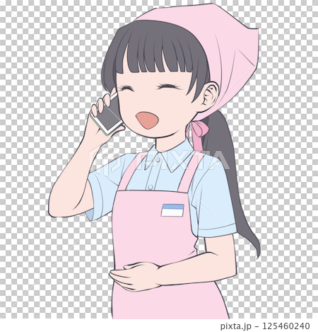 スマホで電話をかける黒髪の女性店員・笑顔 スマホで電話をかける黒髪の女性店員・笑顔 125460240