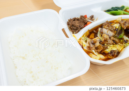 美味しいご飯と回鍋肉の弁当 125460873