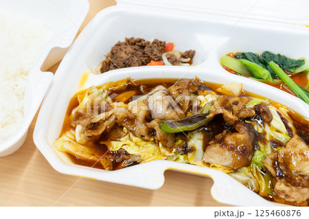 美味しい回鍋肉弁当 125460876