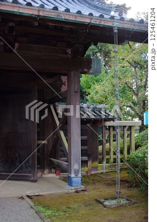 鎖樋（日本家屋の雨樋の構造） 125461204