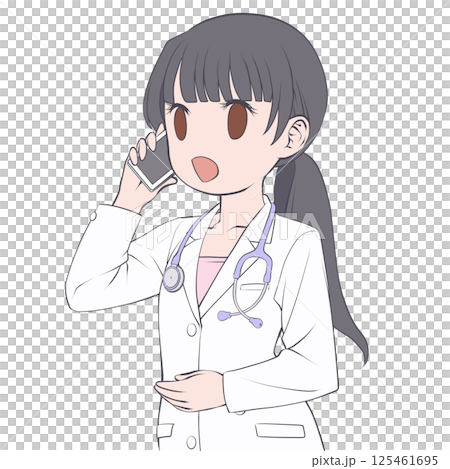 スマホで電話をかける黒髪の女性医師・笑顔 スマホで電話をかける黒髪の女性医師・笑顔 125461695