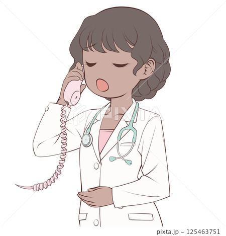 受話器を持って話す褐色肌の女性医師・呆れる 125463751