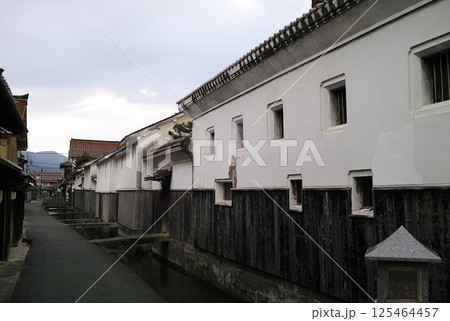 鳥取県倉吉　古い街並み 125464457