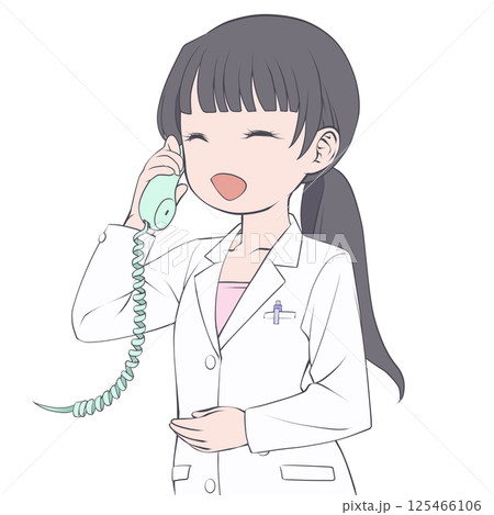 受話器を持って話す黒髪の女性薬剤師・笑顔 受話器を持って話す黒髪の女性薬剤師・笑顔 125466106