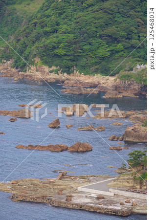 御待岬から見た景色(兵庫県豊岡瀬戸) 御待岬から見た景色(兵庫県豊岡瀬戸) 125468014