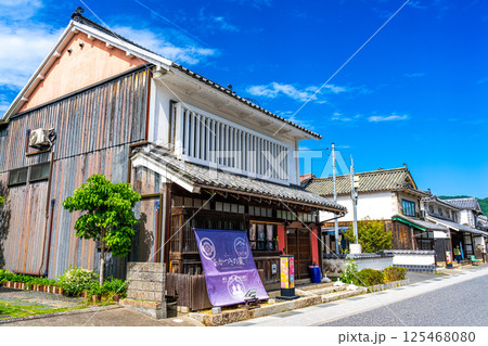 【重要伝統的建造物群保存地区】矢掛宿 初夏の宿場町の風景6 岡山県小田郡矢掛町 【重要伝統的建造物群保存地区】矢掛宿 初夏の宿場町の風景6 岡山県小田郡矢掛町 125468080