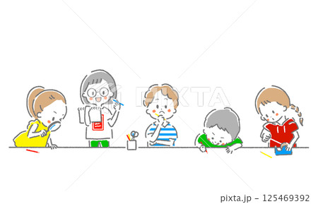 並んで勉強や工作を楽しむ子供たちのイラスト　ビビッドカラー 125469392