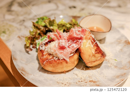 生ハムフレンチトースト 125472120