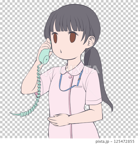 受話器を持って話す黒髪の女性看護師・呼び出し中 125472855