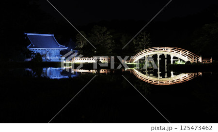 横浜市金沢区金沢文庫の称名寺の夜景 125473462
