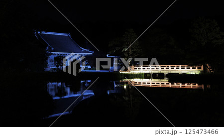 横浜市金沢区金沢文庫の称名寺の夜景 125473466