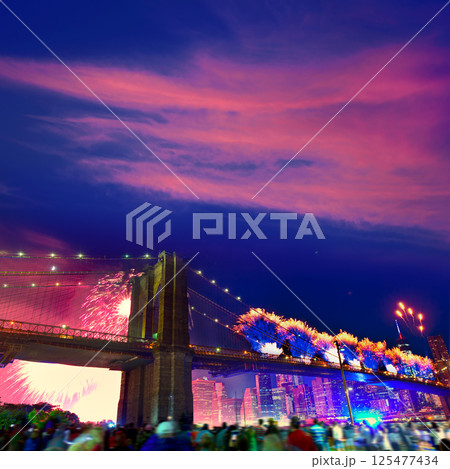 July 4th 2014 fireworks Brooklyn bridge Manhattan 125477434