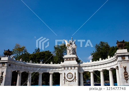 The Benito Juarez Hemicycle is located at the Alameda Central park in Mexico City, dedicated to the former President of Mexico on September 18, 1910. 125477748