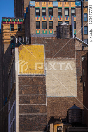 Fift avenue aged brick wall 5 th Av New York USA 125477785