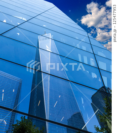 New York Freedom Tower mirror reflecting USA New York Freedom Tower mirror reflecting USA 125477953
