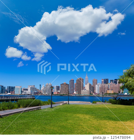 Manhattan New York sunny skyline East River NYC Manhattan New York sunny skyline East River NYC 125478094