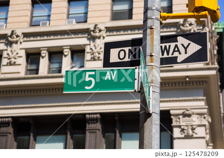 Fift avenue sign 5 th Av New York Mahnattan Fift avenue sign 5 th Av New York Mahnattan 125478209