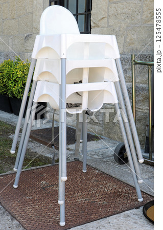 High chairs for children 125478555