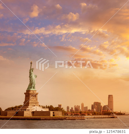 Statue of Liberty New York and Manhattan USA 125478631