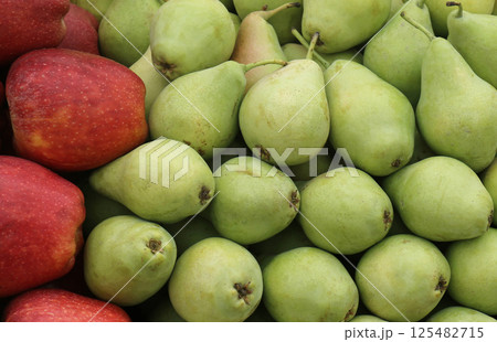 Pears and apples Pears and apples 125482715
