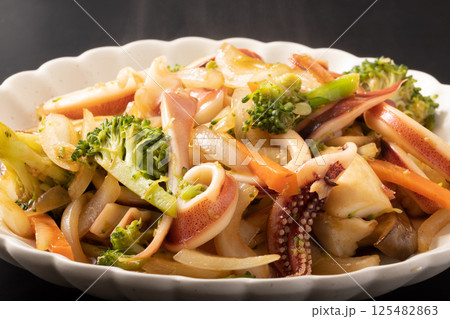 イカと野菜のオイスター炒め 125482863
