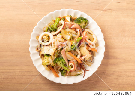 イカと野菜のオイスター炒め 125482864