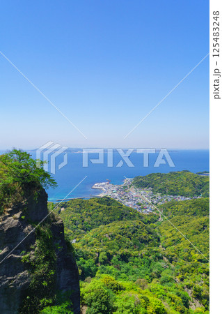 【千葉県富津市】鋸山から見た浜金谷駅方面の風景 【千葉県富津市】鋸山から見た浜金谷駅方面の風景 125483248