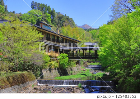 新緑の黒川温泉（熊本県南小国町） 125483552