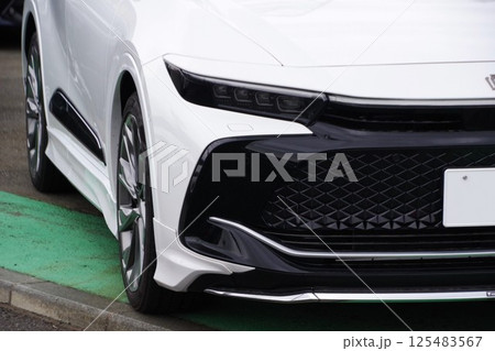 自動車イメージ トヨタクラウンクロスオーバー モデルスタ仕様のフロントマスク 自動車イメージ トヨタクラウンクロスオーバー モデルスタ仕様のフロントマスク 125483567