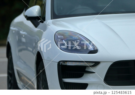 ドイツ製のスポーツカー 125483615